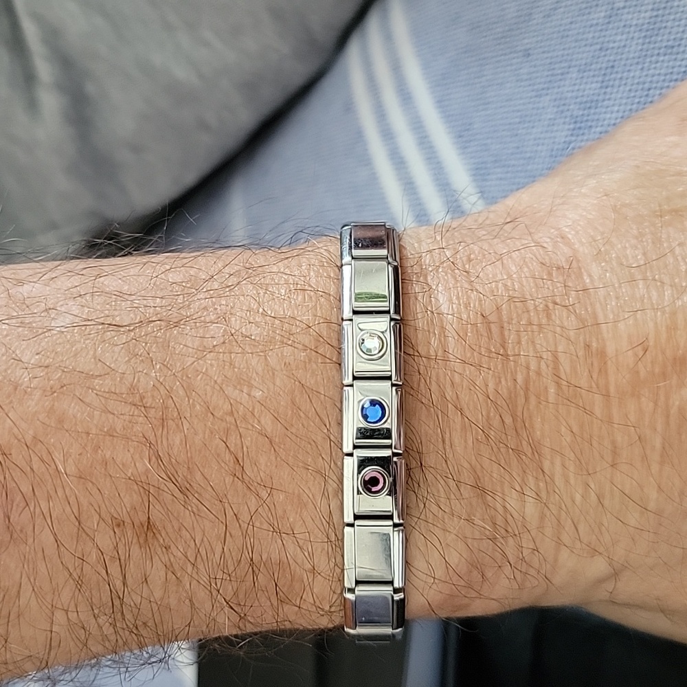 3 crystals metal bracelet
